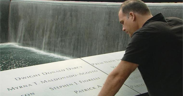 x_30_mj_911surfer_120829